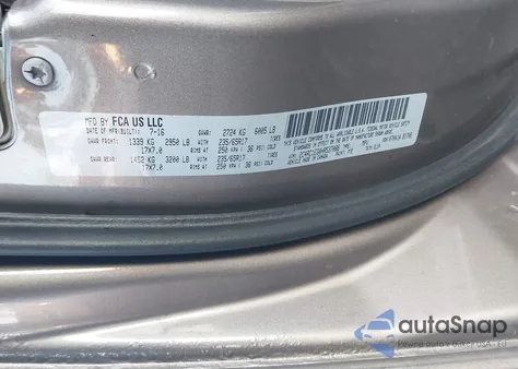 2017 Chrysler Pacifica Touring-L Plus z USA, uszkodzony, nr VIN 2C4RC1EG0HR537088